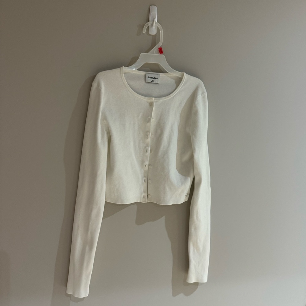 Aritzia’s Sunday Best Cream Cardigan size 2XS